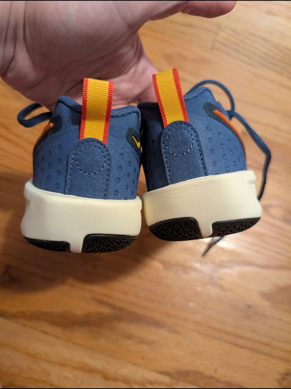 Nike Navy GT Cut 3 SE Shoes, Size 3.5